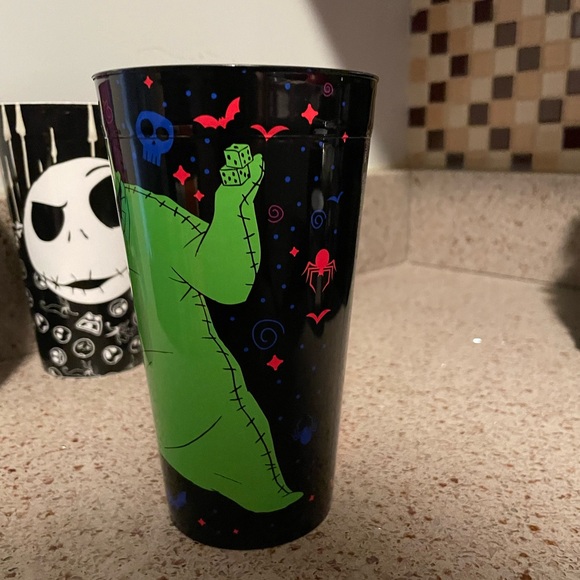 Nightmare Before Christmas set of 4 thick plastic collectible cups & 3 shot cups - Picture 8 of 13